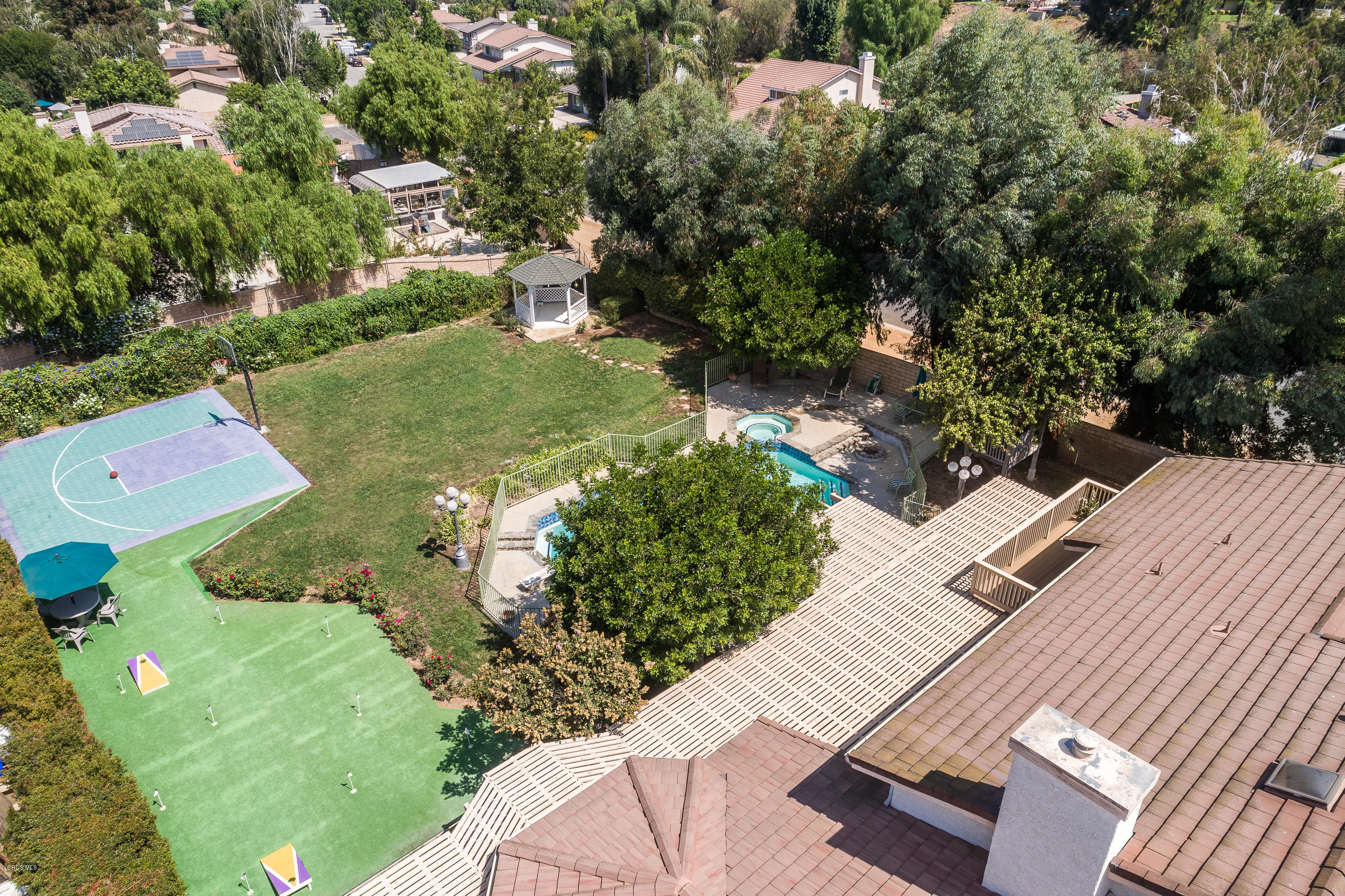 191 Stonebrook Street Simi Valley, CA 93065 - Photo 62 of 77 191 Stonebrook St-71