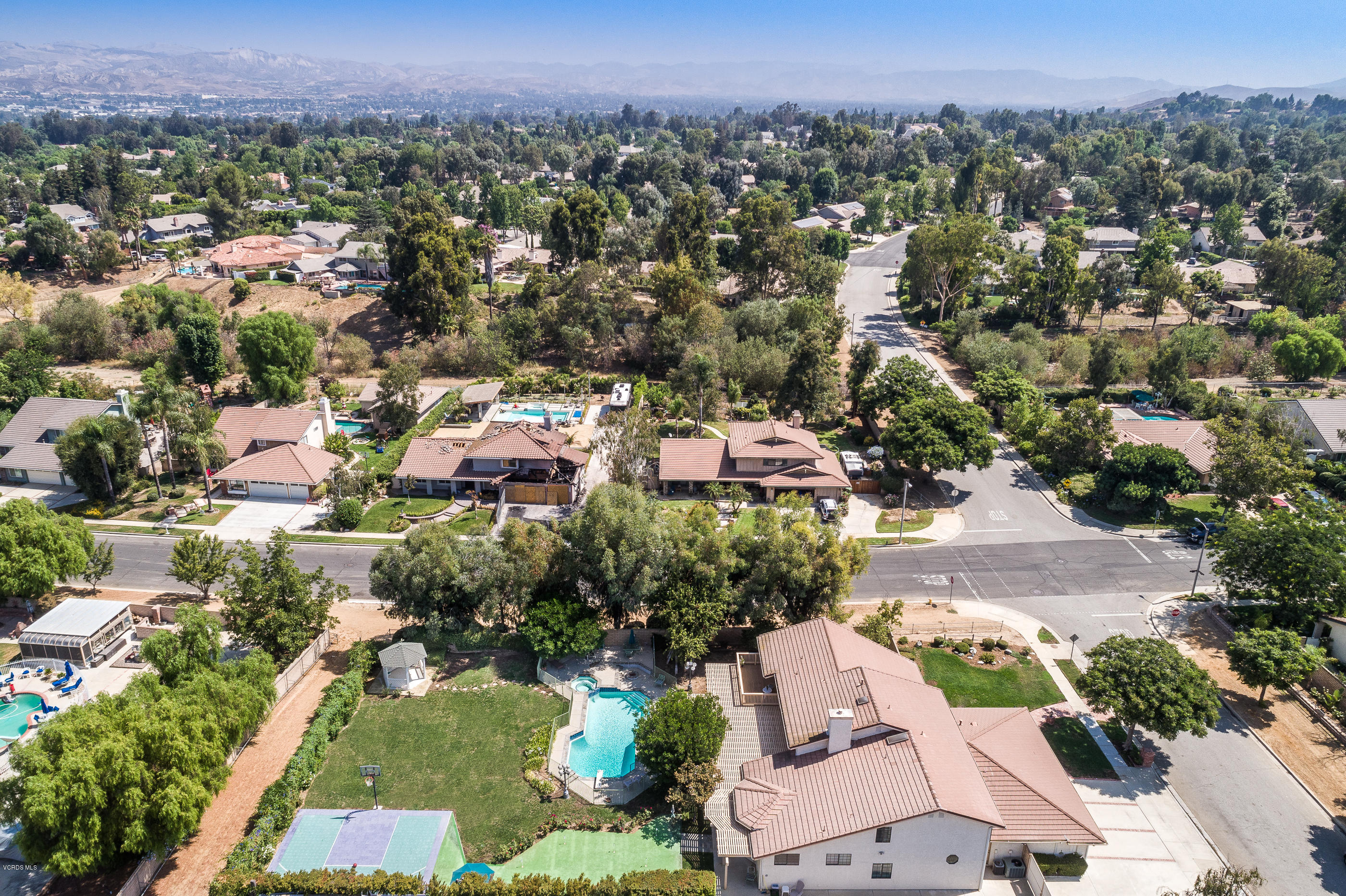 191 Stonebrook Street Simi Valley, CA 93065 - Photo 64 of 77 191 Stonebrook St-73