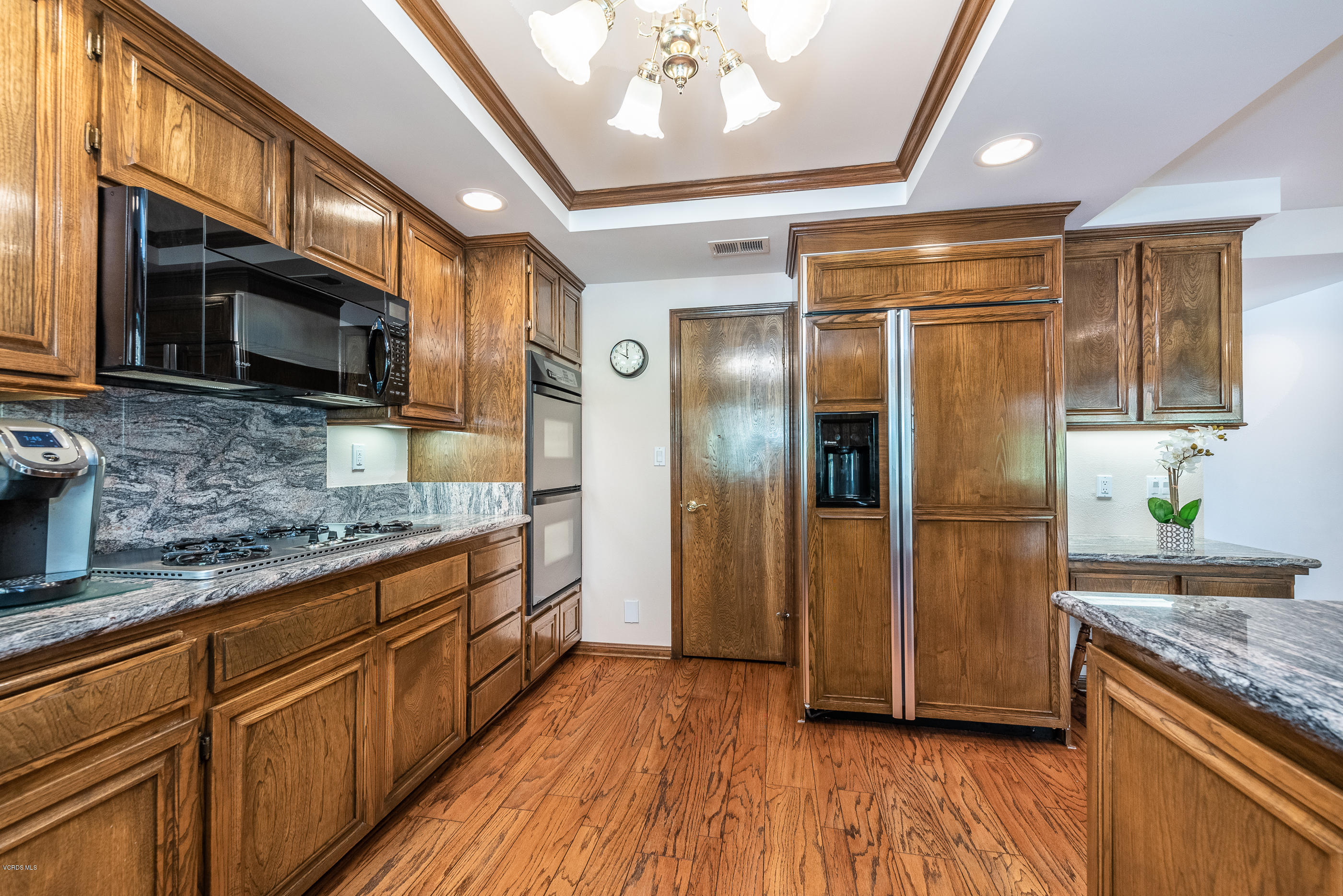 191 Stonebrook Street Simi Valley, CA 93065 - Photo 77 of 77 191 Stonebrook St-14