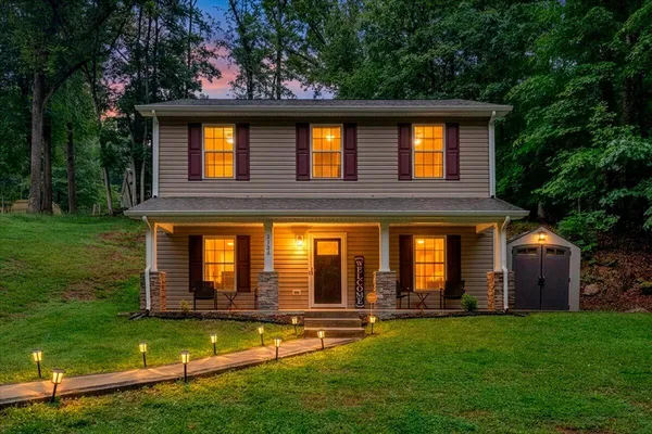 $279,000 | 2126 Brookside Lane Southeast, Roanoke, VA 24014