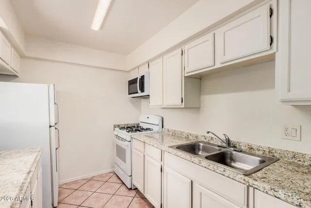 $299,900 | 7937 West Pinchot Avenue, Phoenix, AZ 85033