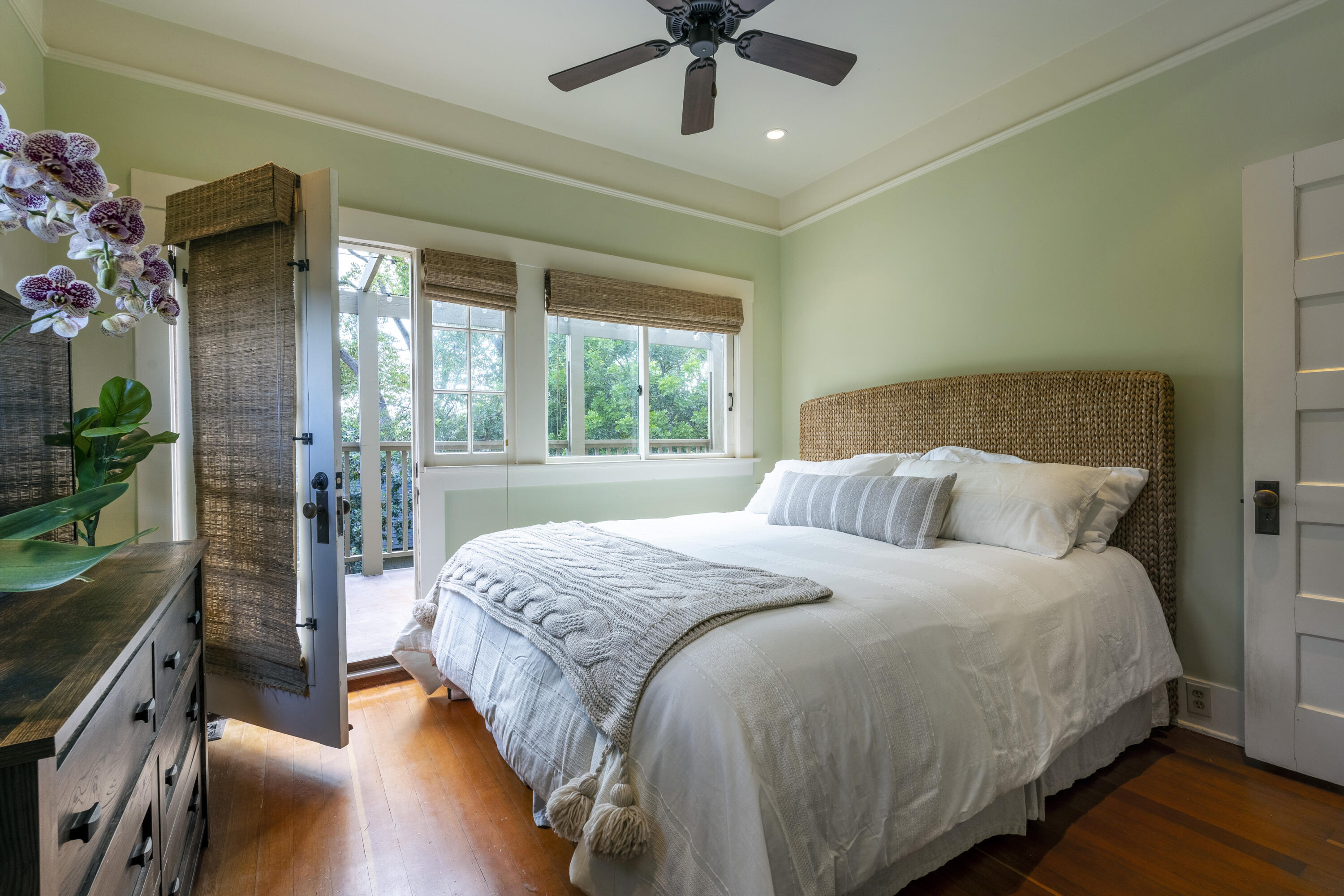 1435 Olive Street Santa Barbara, CA 93101 - Photo 11 of 29 Primary room