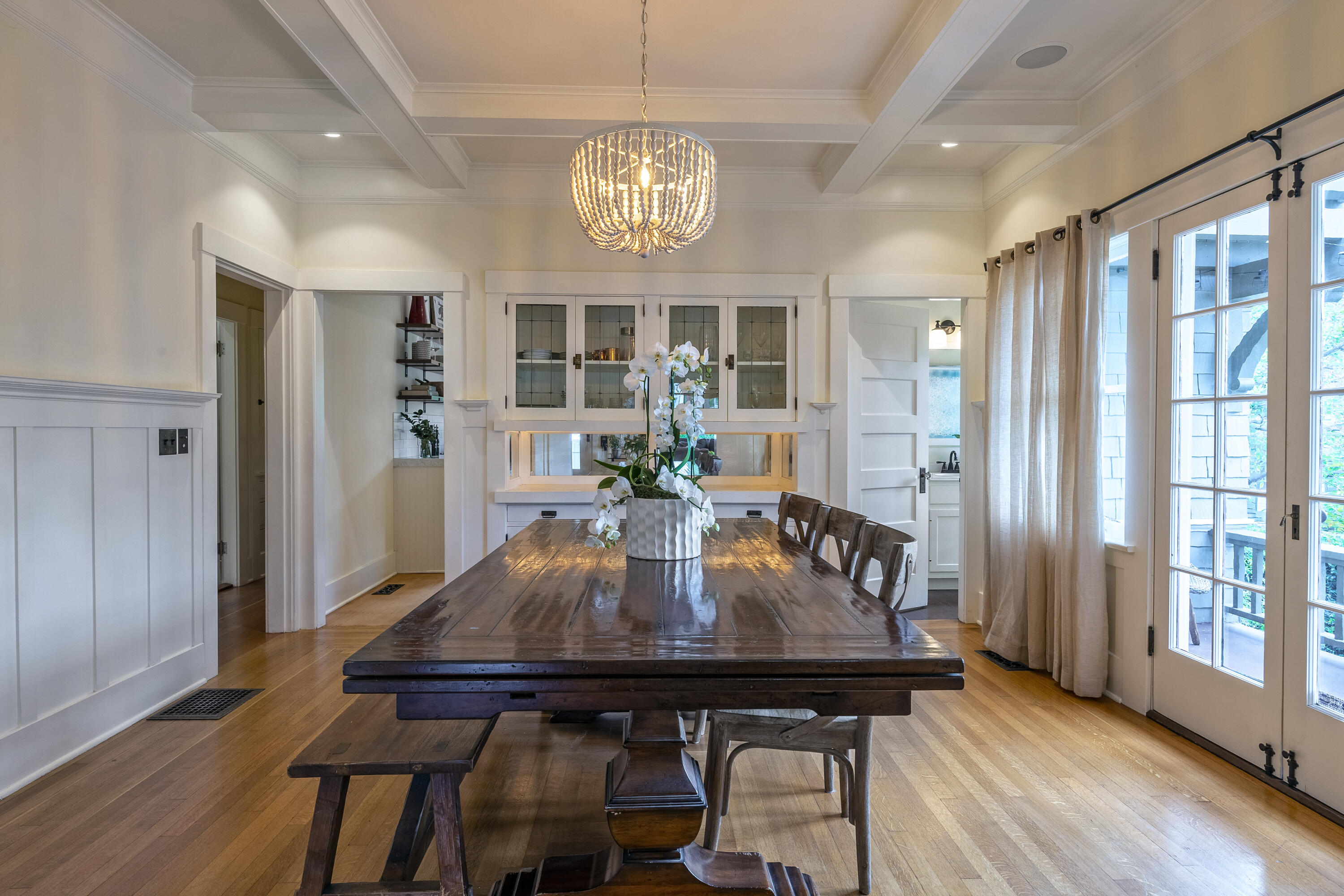 1435 Olive Street Santa Barbara, CA 93101 - Photo 6 of 29 Dining room with Built-in bar