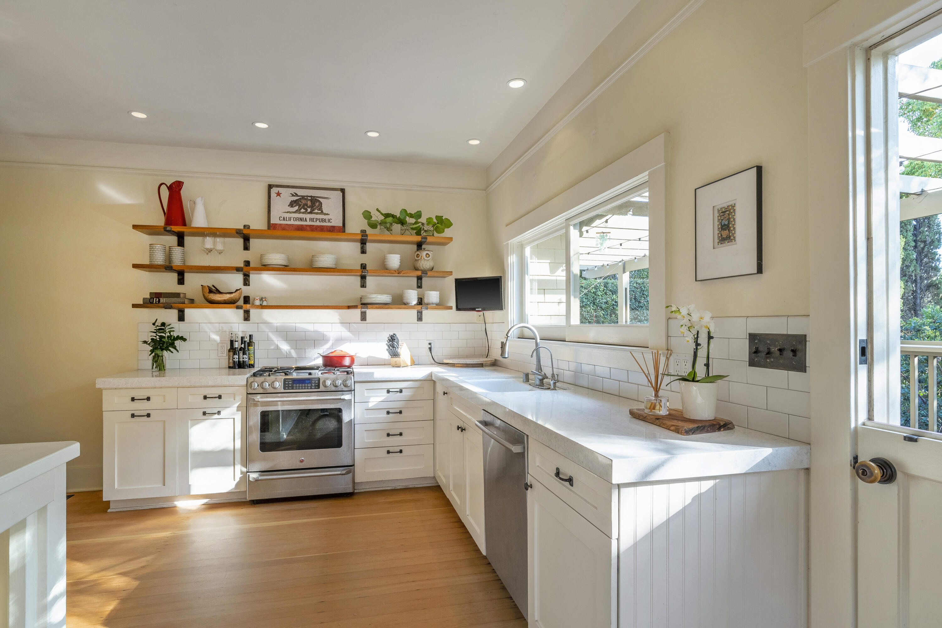 1435 Olive Street Santa Barbara, CA 93101 - Photo 10 of 29 Kitchen 2