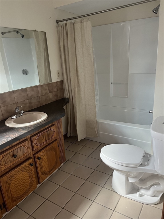 862 Locust Street Fall River, MA 02720 - Photo 6 of 11 Gallery Image 6