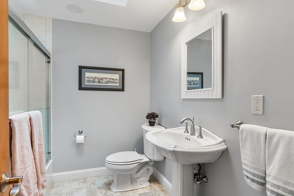 64 Wenham Road Topsfield, MA 01983 - Photo 24 of 42 Gallery Image 24