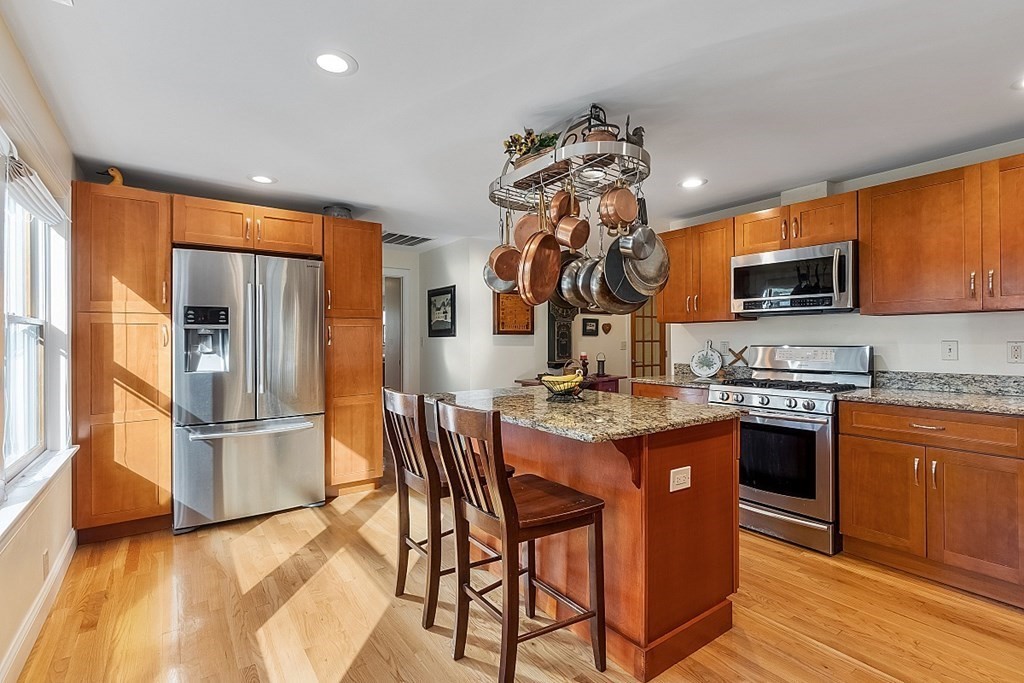 64 Wenham Road Topsfield, MA 01983 - Photo 6 of 42 Gallery Image 6
