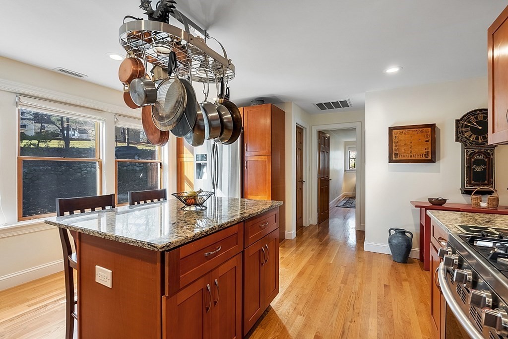 64 Wenham Road Topsfield, MA 01983 - Photo 9 of 42 Gallery Image 9