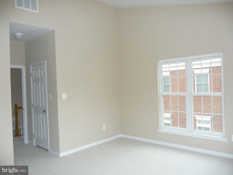 25003 Riding Center Drive Chantilly, VA 20152 - Photo 14 of 26 Bedroom (Master)