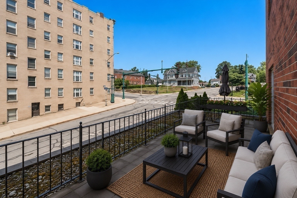 44 Elm Street, Unit 102 Worcester, MA 01609 - Photo 18 of 22