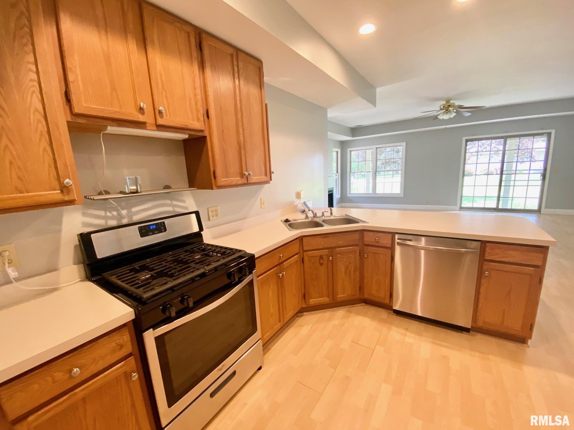 19461 Pinecrest Road Petersburg, IL 62675 - Photo 10 of 20 Gallery Image 10