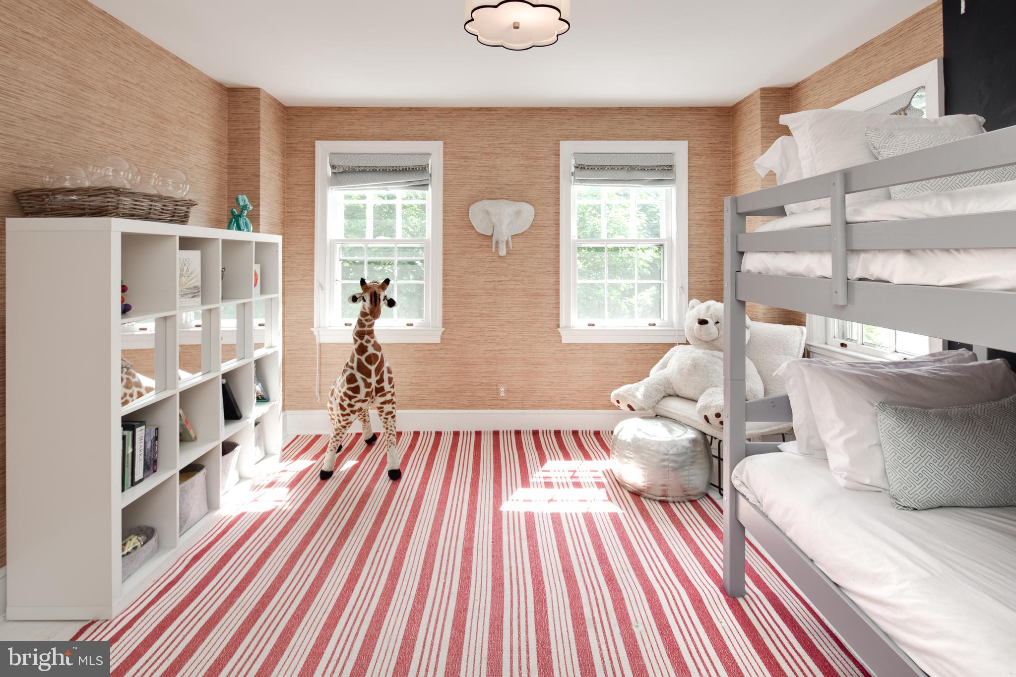 1622 33rd Street Northwest Washington, DC 20007 - Photo 11 of 16