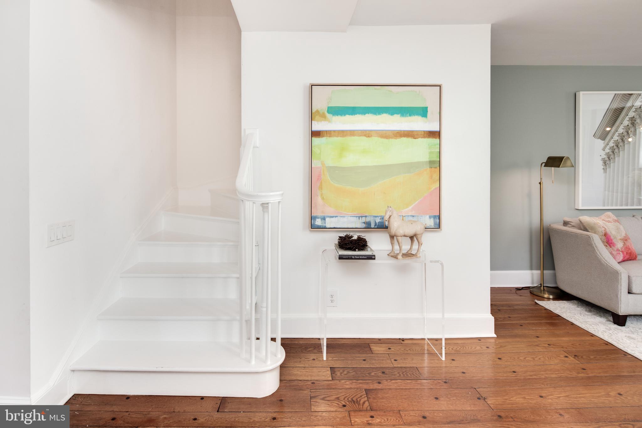 1622 33rd Street Northwest Washington, DC 20007 - Photo 4 of 16