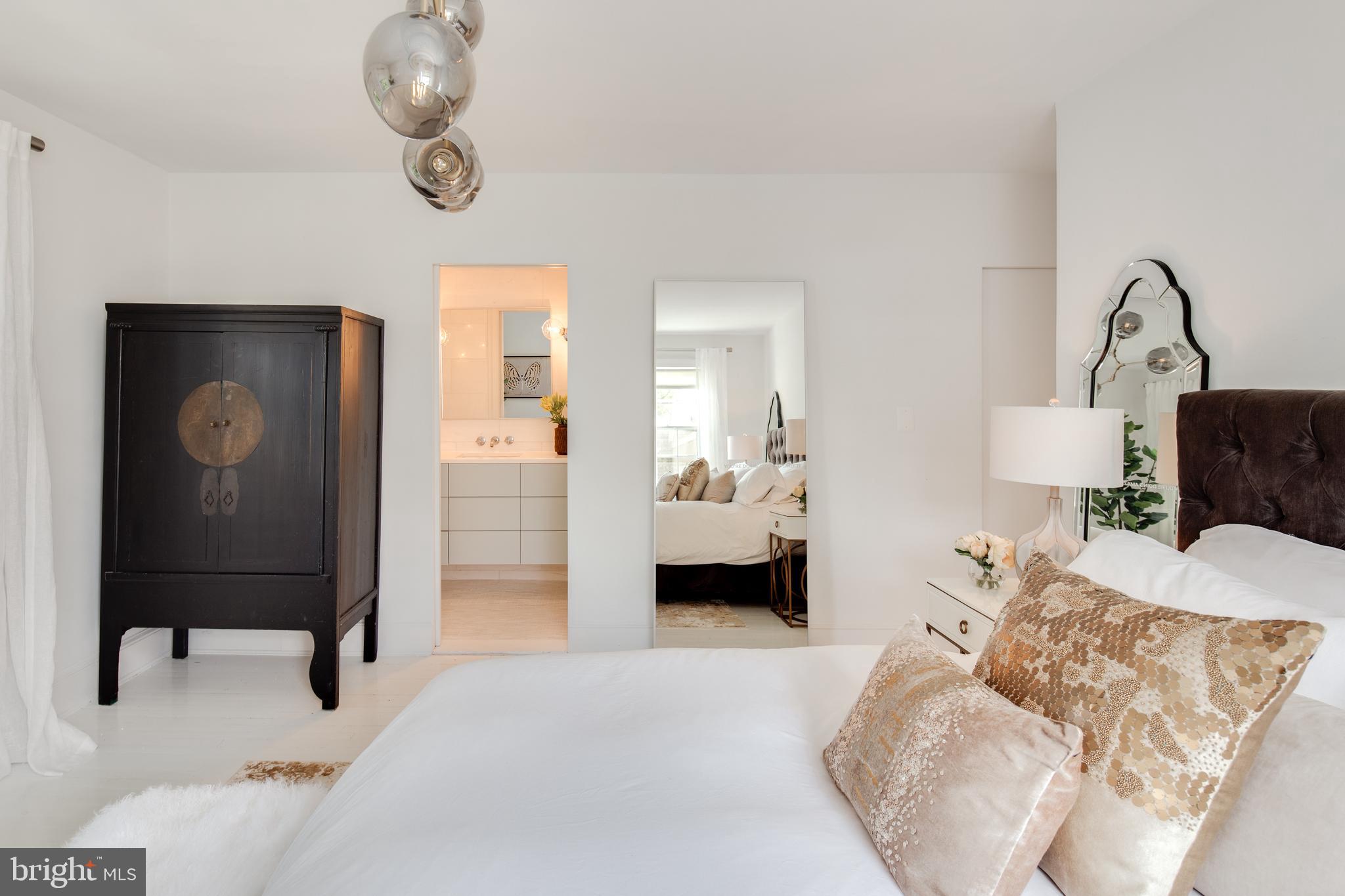 1622 33rd Street Northwest Washington, DC 20007 - Photo 9 of 16