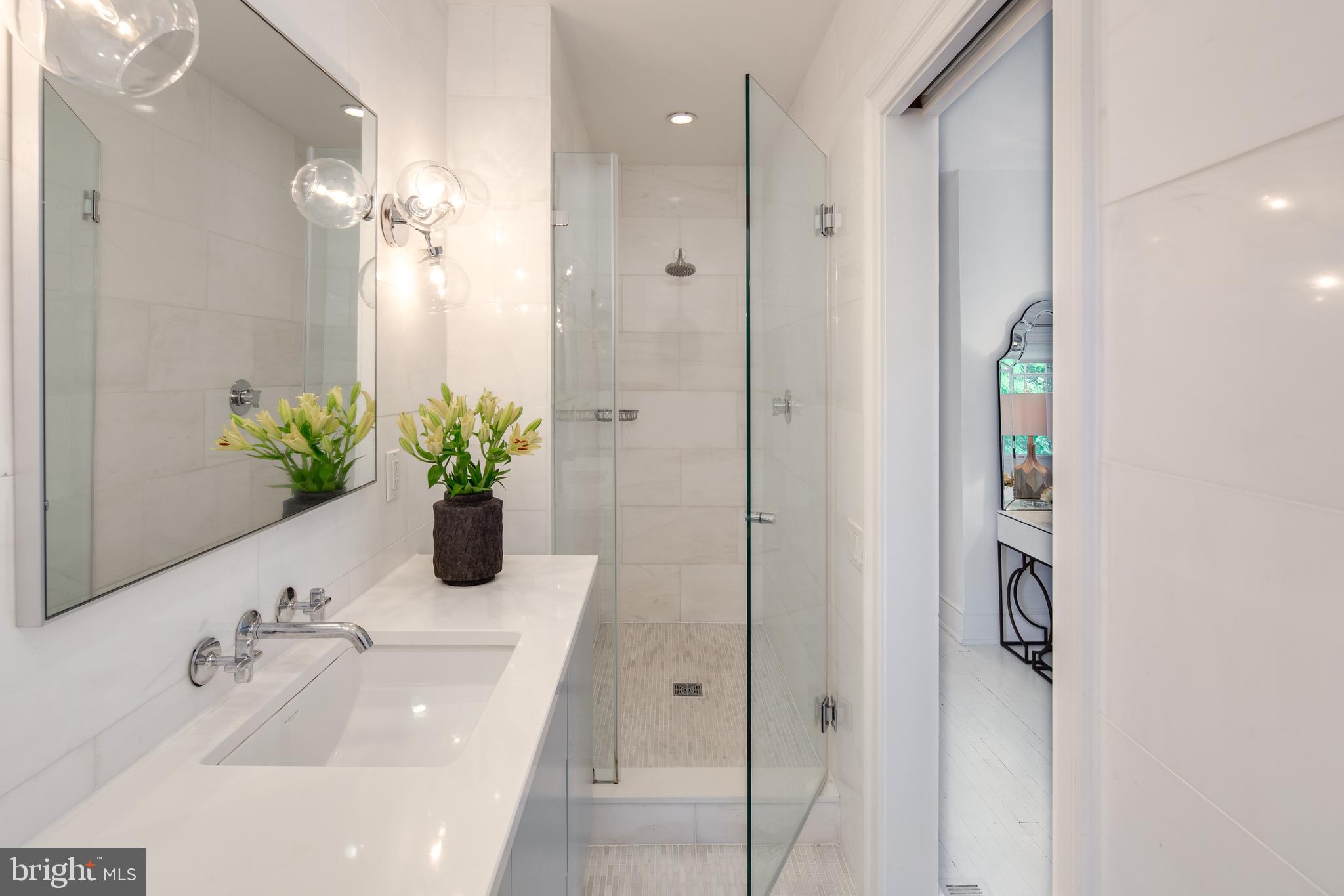 1622 33rd Street Northwest Washington, DC 20007 - Photo 10 of 16