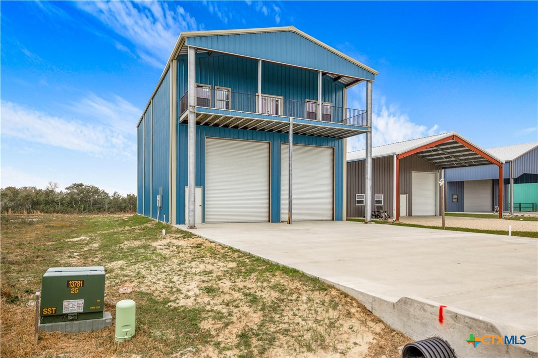 237 Easy Street Port O'Connor, TX 77982 - Photo 3 of 19