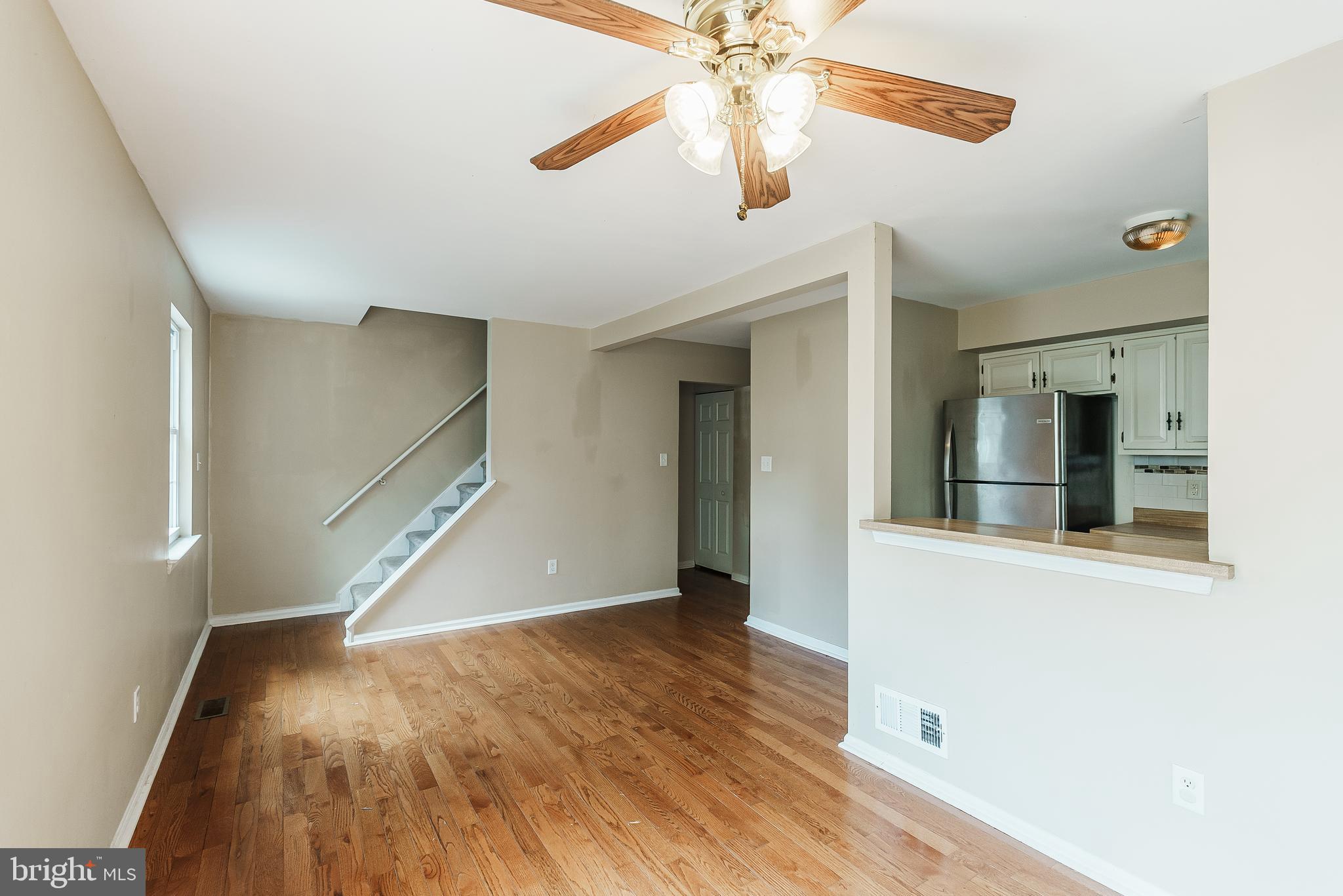 146 Kulp Road Harleysville, PA 19438 - Photo 2 of 16 DINING ROOM / KITCHEN