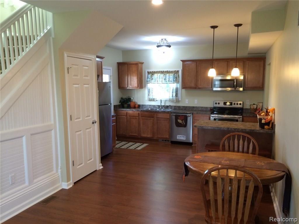 6437 Emmett Road Yale, MI 48097 - Photo 5 of 32 IMG_2119.JPG