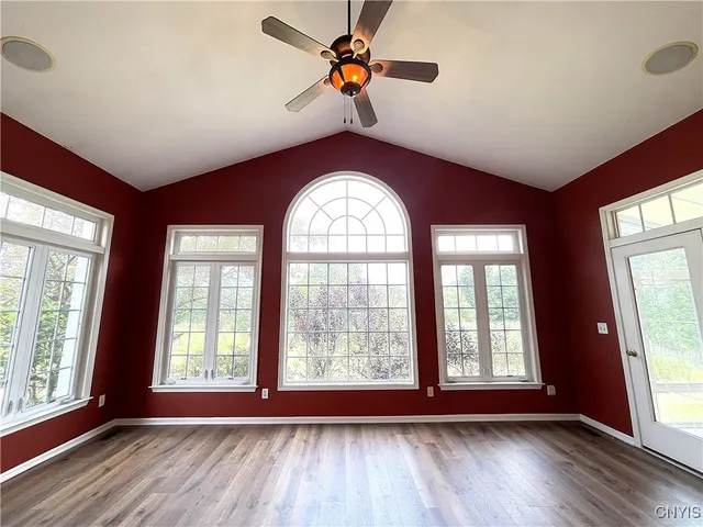 $999,998 | 7638 Haylage Circle, Lysander, NY 13027