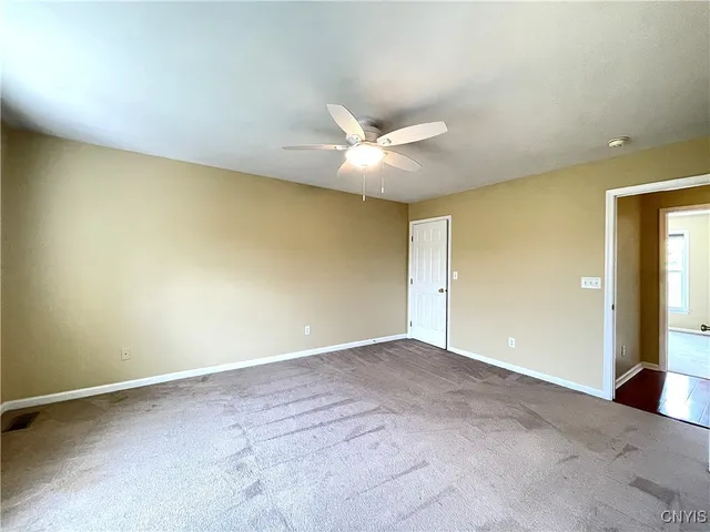 $999,998 | 7638 Haylage Circle, Lysander, NY 13027