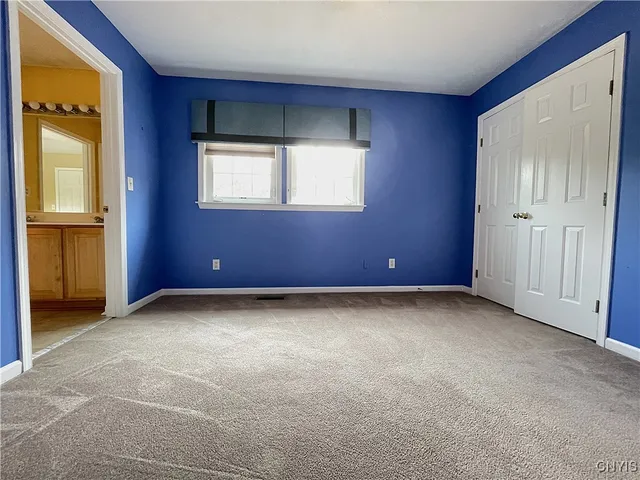 $999,998 | 7638 Haylage Circle, Lysander, NY 13027