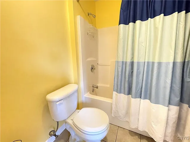 $999,998 | 7638 Haylage Circle, Lysander, NY 13027