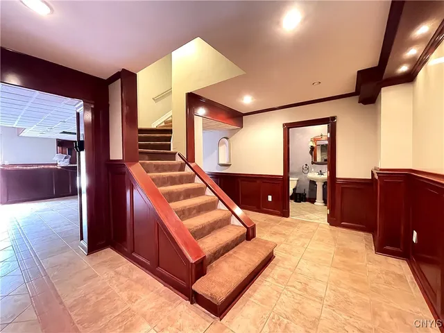 $999,998 | 7638 Haylage Circle, Lysander, NY 13027