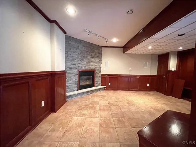 $999,998 | 7638 Haylage Circle, Lysander, NY 13027