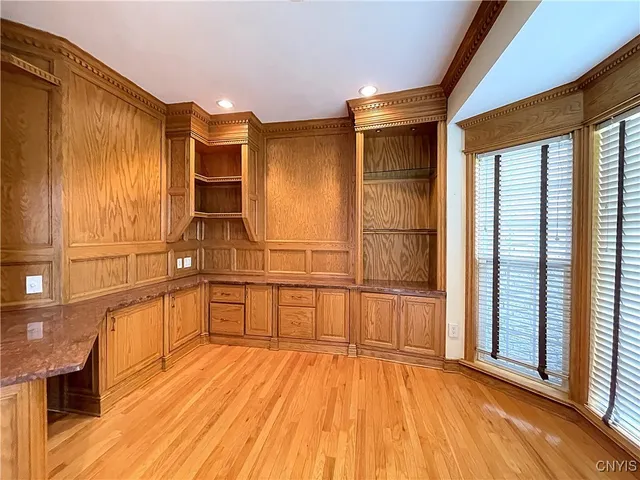 $999,998 | 7638 Haylage Circle, Lysander, NY 13027