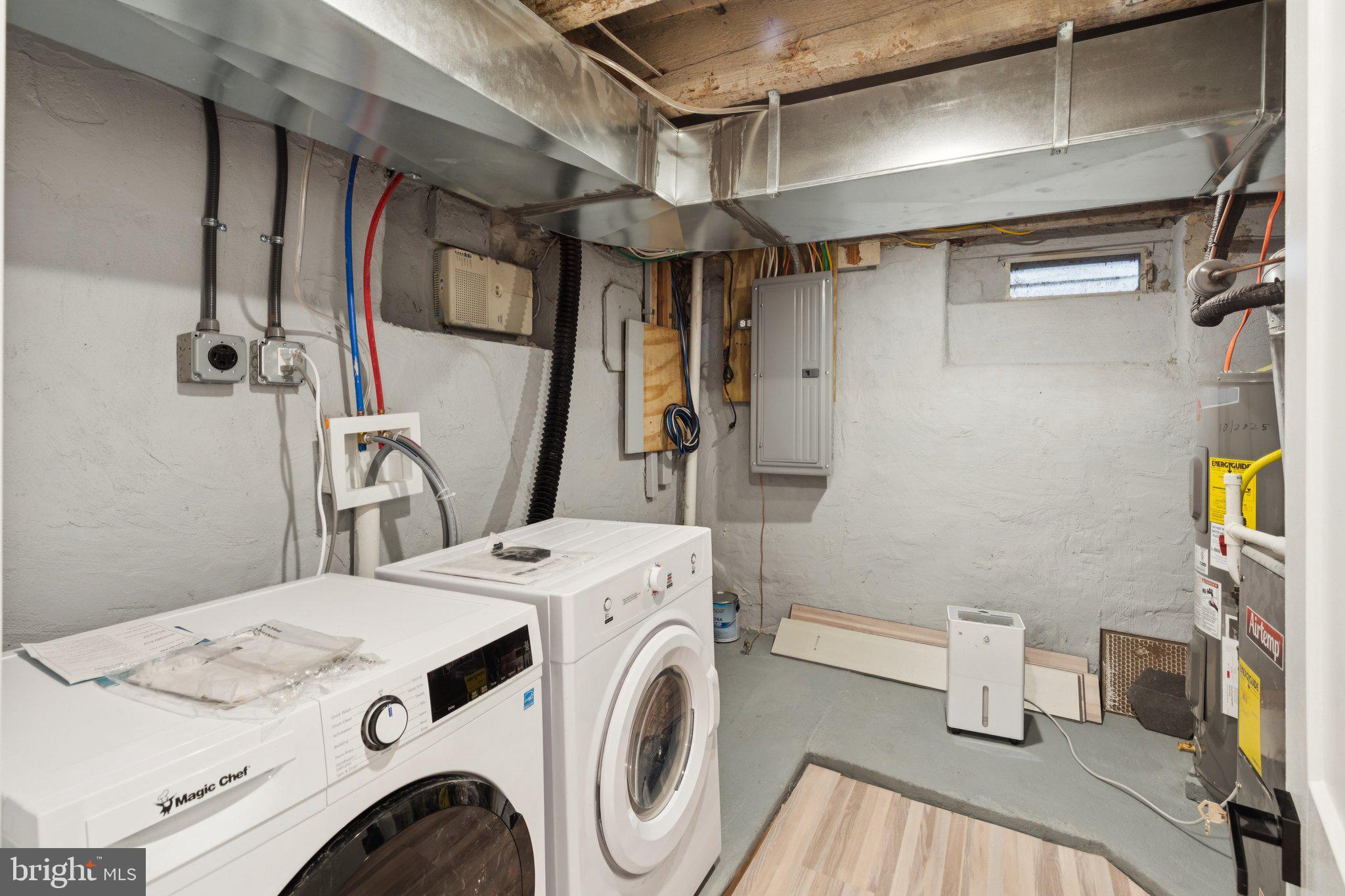 2242 South Bonsall Street Philadelphia, PA 19145 - Photo 10 of 21 a utility room with dryer and washer