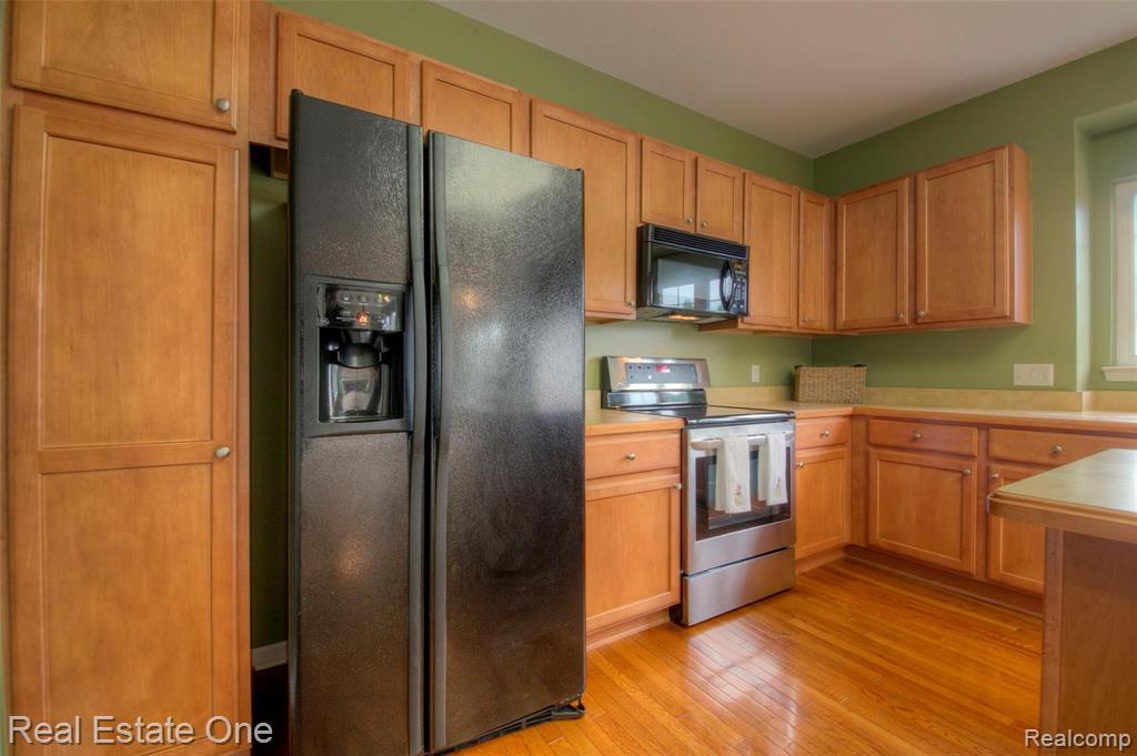 4293 Merriman Loop Howell, MI 48843 - Photo 21 of 34