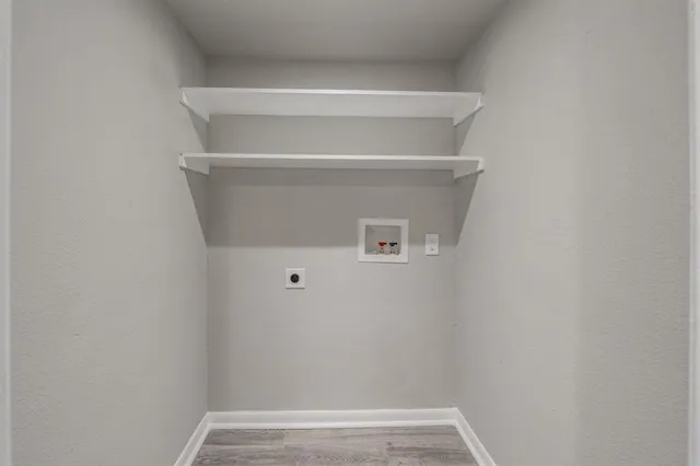 $2,100 | 1424 Stafford Drive, Fort Worth, TX 76134