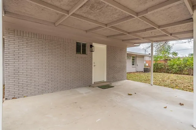 $2,100 | 1424 Stafford Drive, Fort Worth, TX 76134