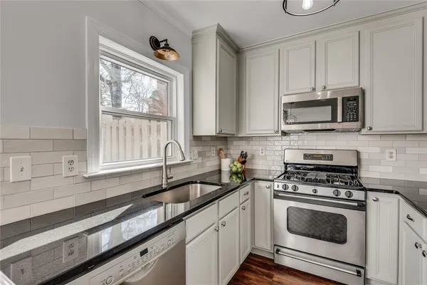 $350,000 | 100 Mt Vernon Circle, Atlanta, GA 30338