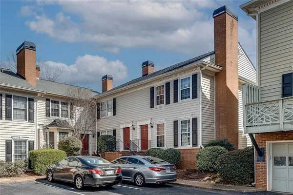 $350,000 | 100 Mt Vernon Circle, Atlanta, GA 30338