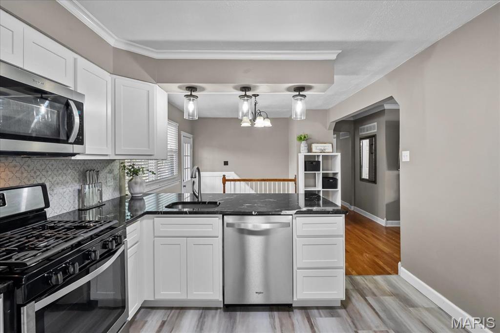 2017 Dawson Drive St. Charles, MO 63301 - Photo 14 of 44