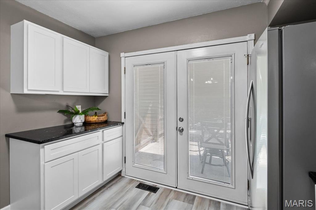 2017 Dawson Drive St. Charles, MO 63301 - Photo 16 of 44