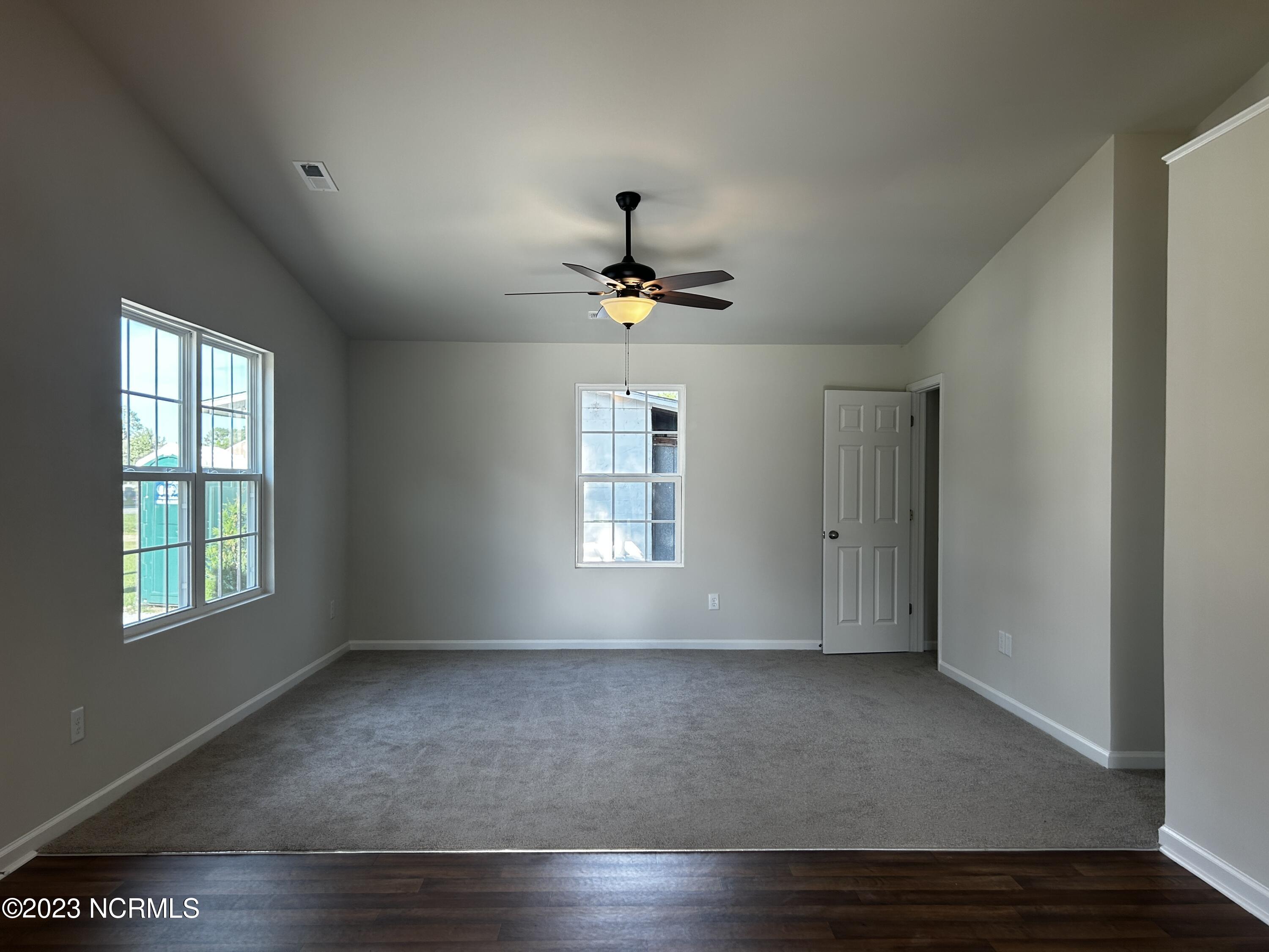 592 Rowan Road Clinton, NC 28328 - Photo 11 of 20 IMG_9126