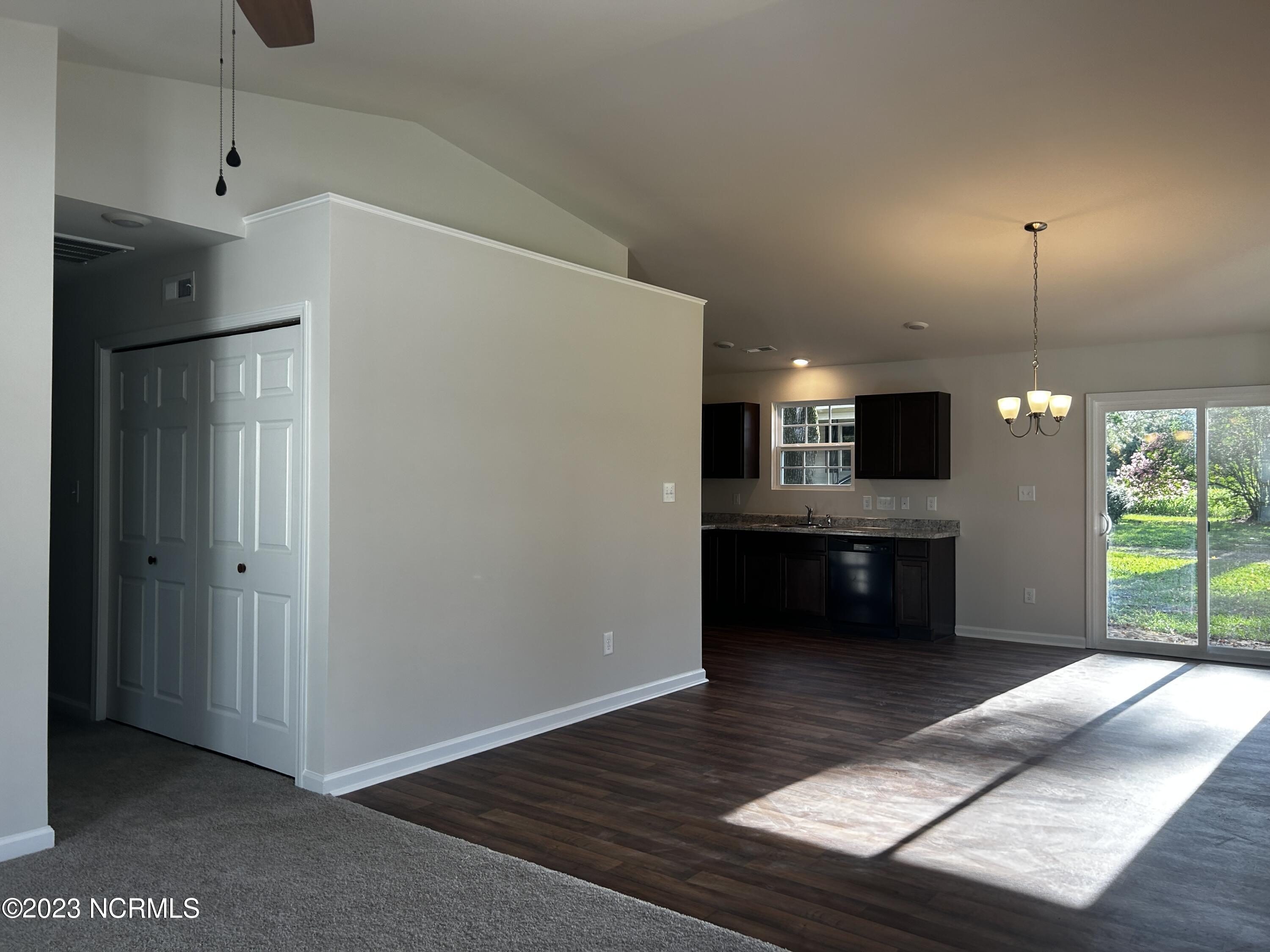 592 Rowan Road Clinton, NC 28328 - Photo 6 of 20 IMG_9136