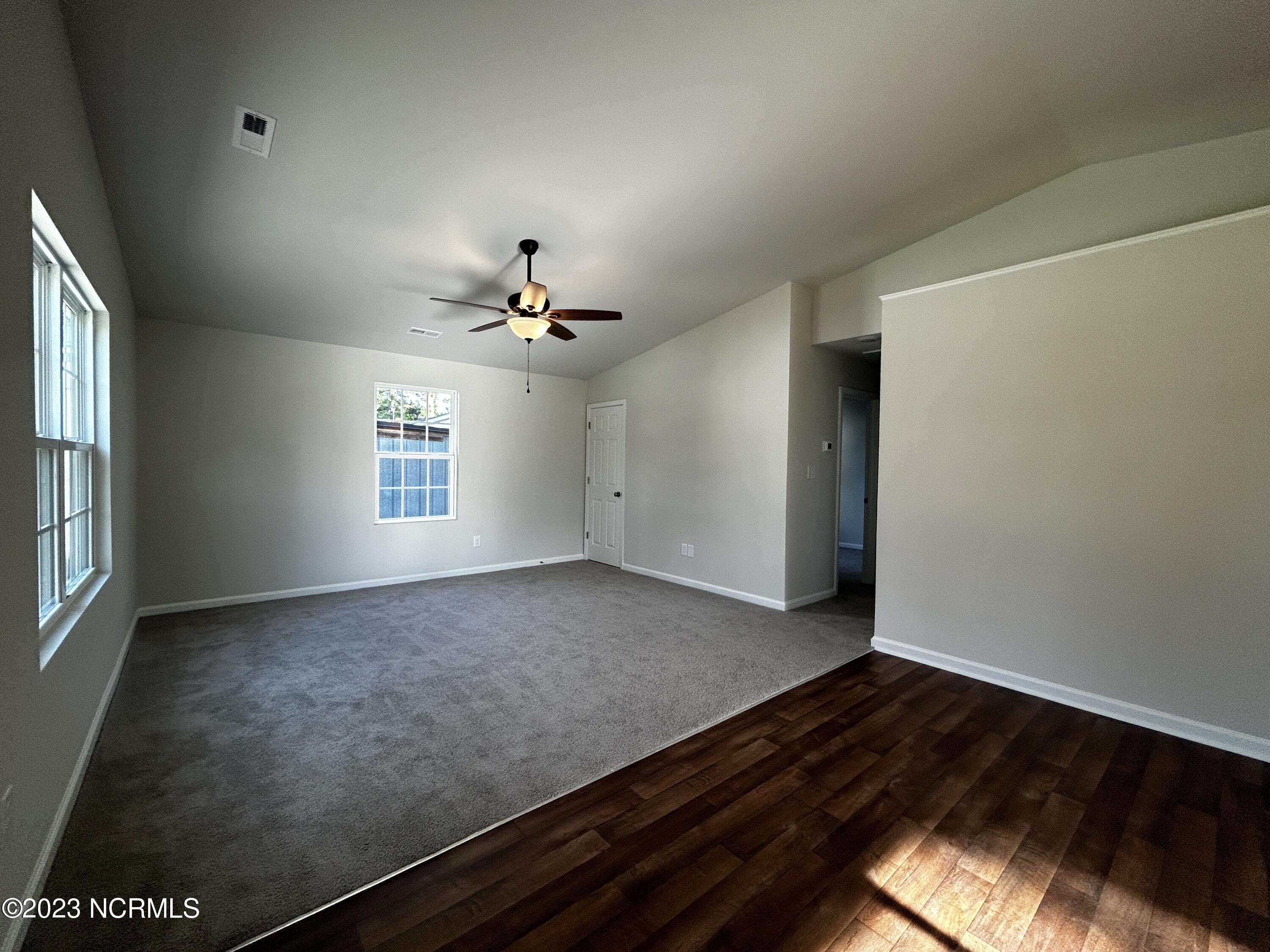 592 Rowan Road Clinton, NC 28328 - Photo 7 of 20 IMG_9127