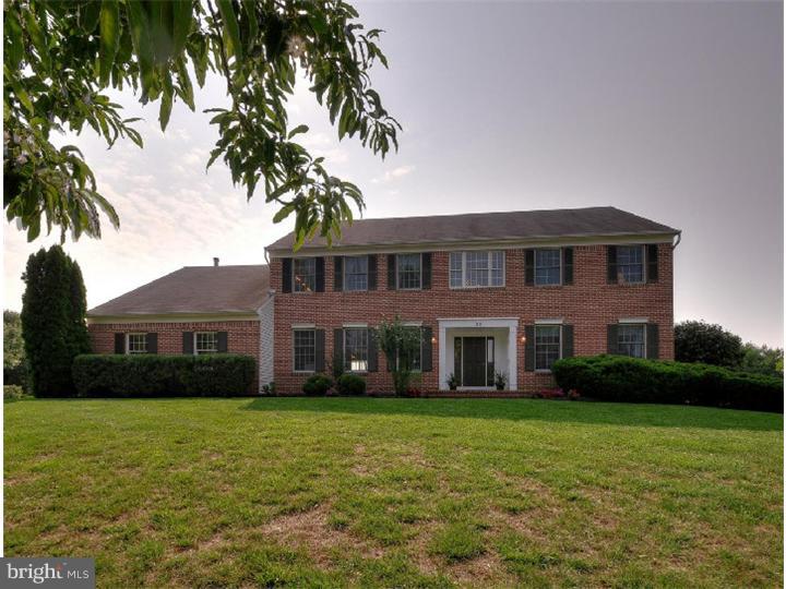20 Zaitz Farm Road Princeton Junction, NJ 08550 - Photo 1 of 25 a front view of house with yard and green space