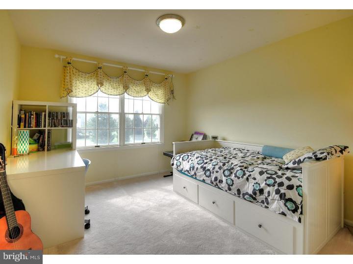 20 Zaitz Farm Road Princeton Junction, NJ 08550 - Photo 17 of 25 a bed room with a bed and a window