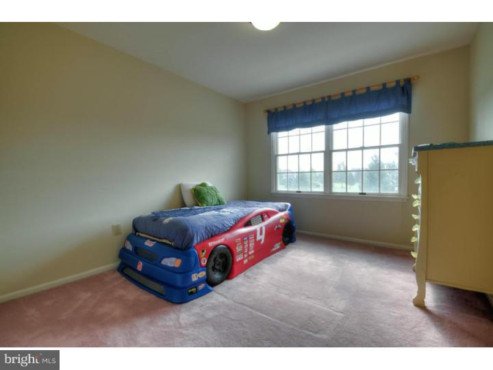 20 Zaitz Farm Road Princeton Junction, NJ 08550 - Photo 19 of 25 a room with a bed and a window