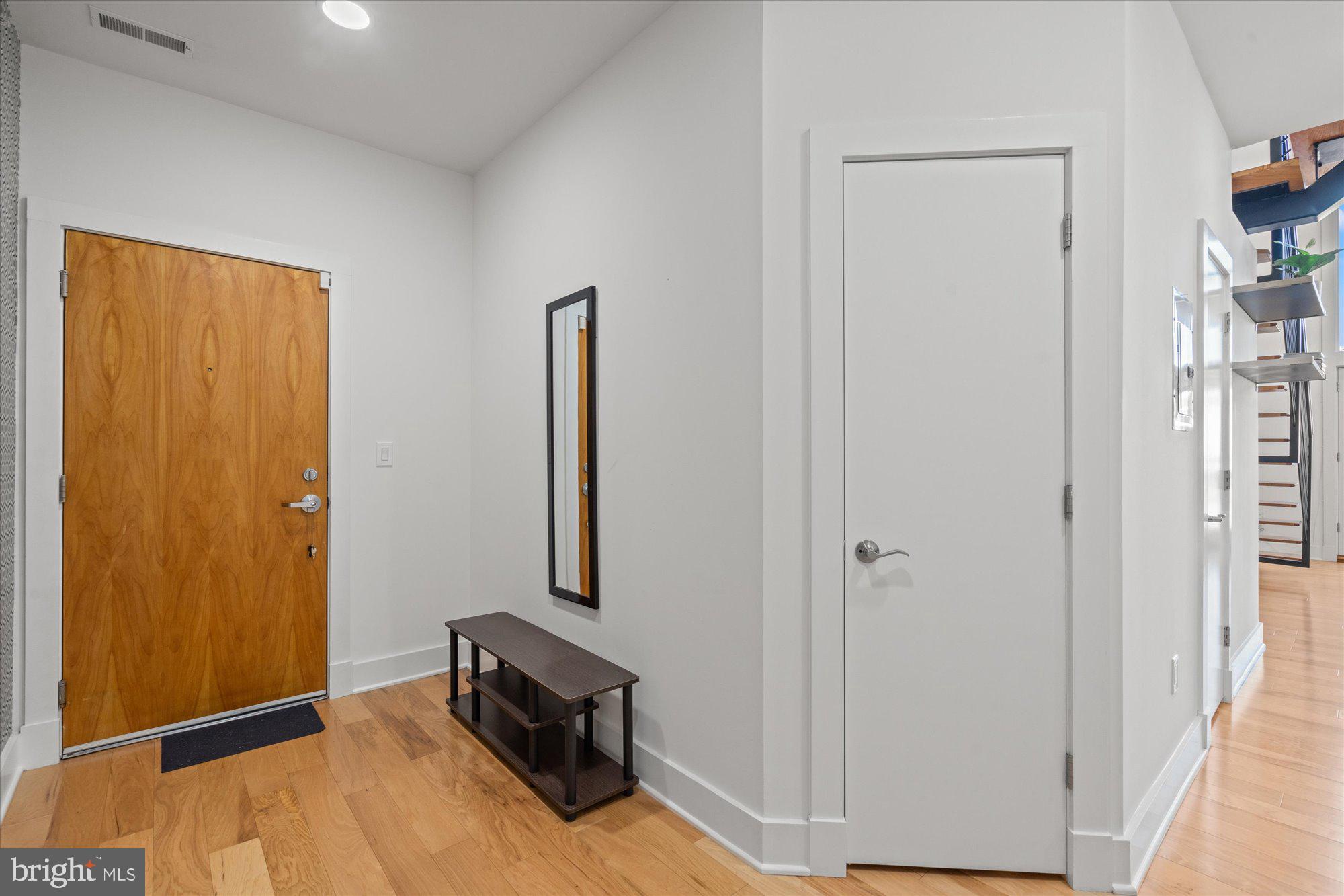 449 R Street Northwest, Unit 301 Washington, DC 20001 - Photo 3 of 37