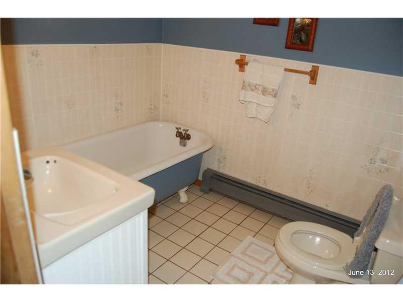 86 Meadow Road Burgettstown, PA 15021 - Photo 21 of 25 Full Bath. Third full bathroom.