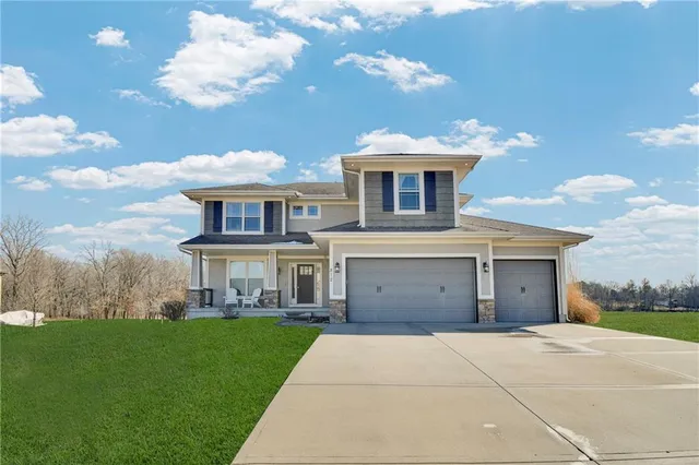 $515,000 | 812 Buckeye Lane, Pleasant Hill, MO 64080