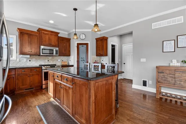 $515,000 | 812 Buckeye Lane, Pleasant Hill, MO 64080