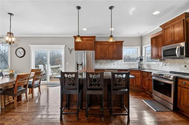 $515,000 | 812 Buckeye Lane, Pleasant Hill, MO 64080