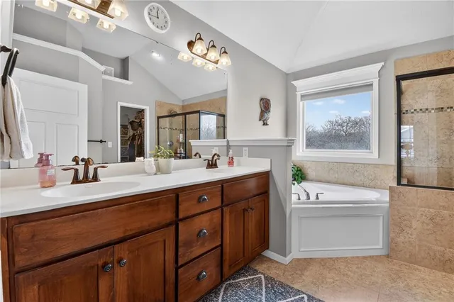 $515,000 | 812 Buckeye Lane, Pleasant Hill, MO 64080