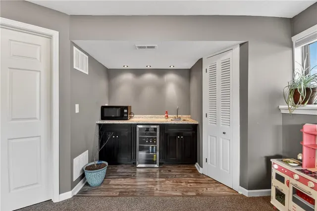 $515,000 | 812 Buckeye Lane, Pleasant Hill, MO 64080